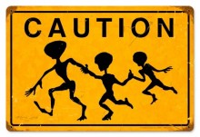 Vintage-Retro Alien Crossing Metal-Tin Sign