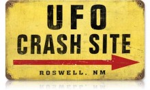 Vintage-Retro UFO Crash Site Metal-Tin Sign